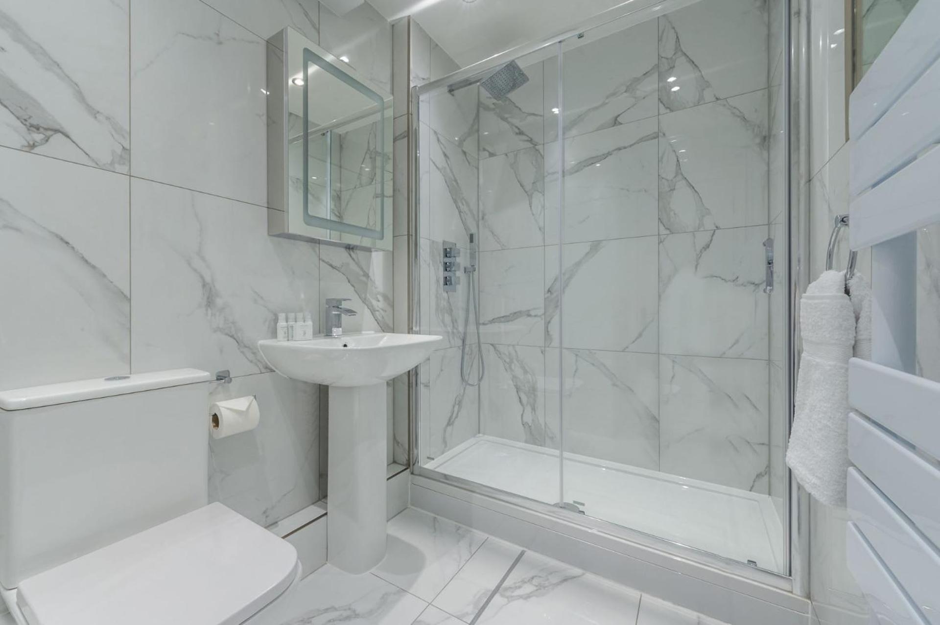 Regency Residences - Fitzrovia - By Frankie Says Casa vacanze *
